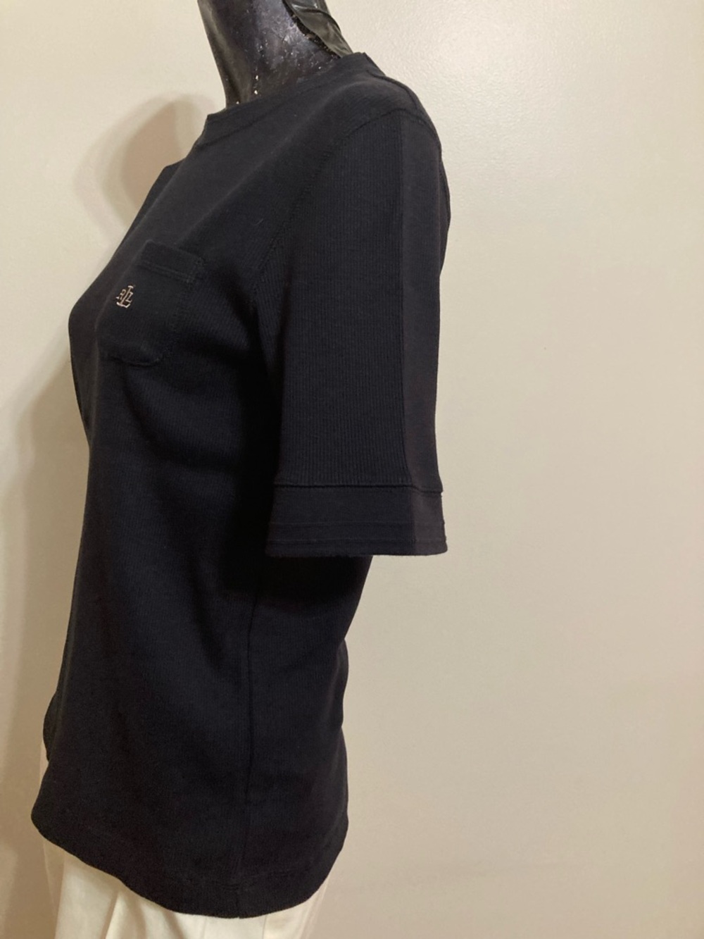 Classic Black Women's Ribbed 1/2 Sleeve Top. Item# SSct10